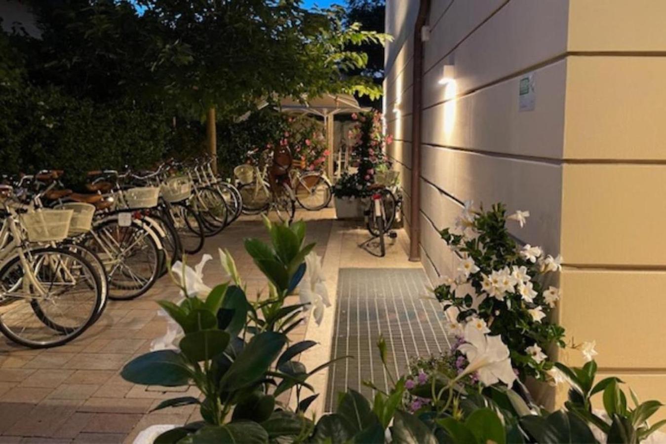 Hotel Villa Barsanti Pietrasanta Εξωτερικό φωτογραφία